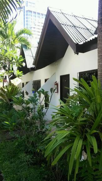 Hacienda Phuket Hotel Patong Bagian luar foto
