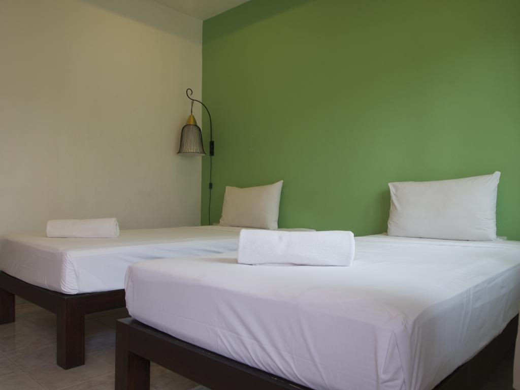 Hacienda Phuket Hotel Patong Bagian luar foto