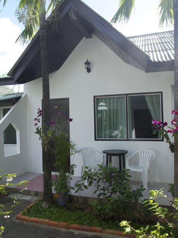 Hacienda Phuket Hotel Patong Bagian luar foto