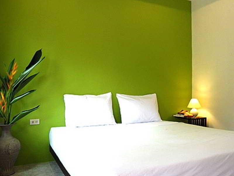 Hacienda Phuket Hotel Patong Bagian luar foto