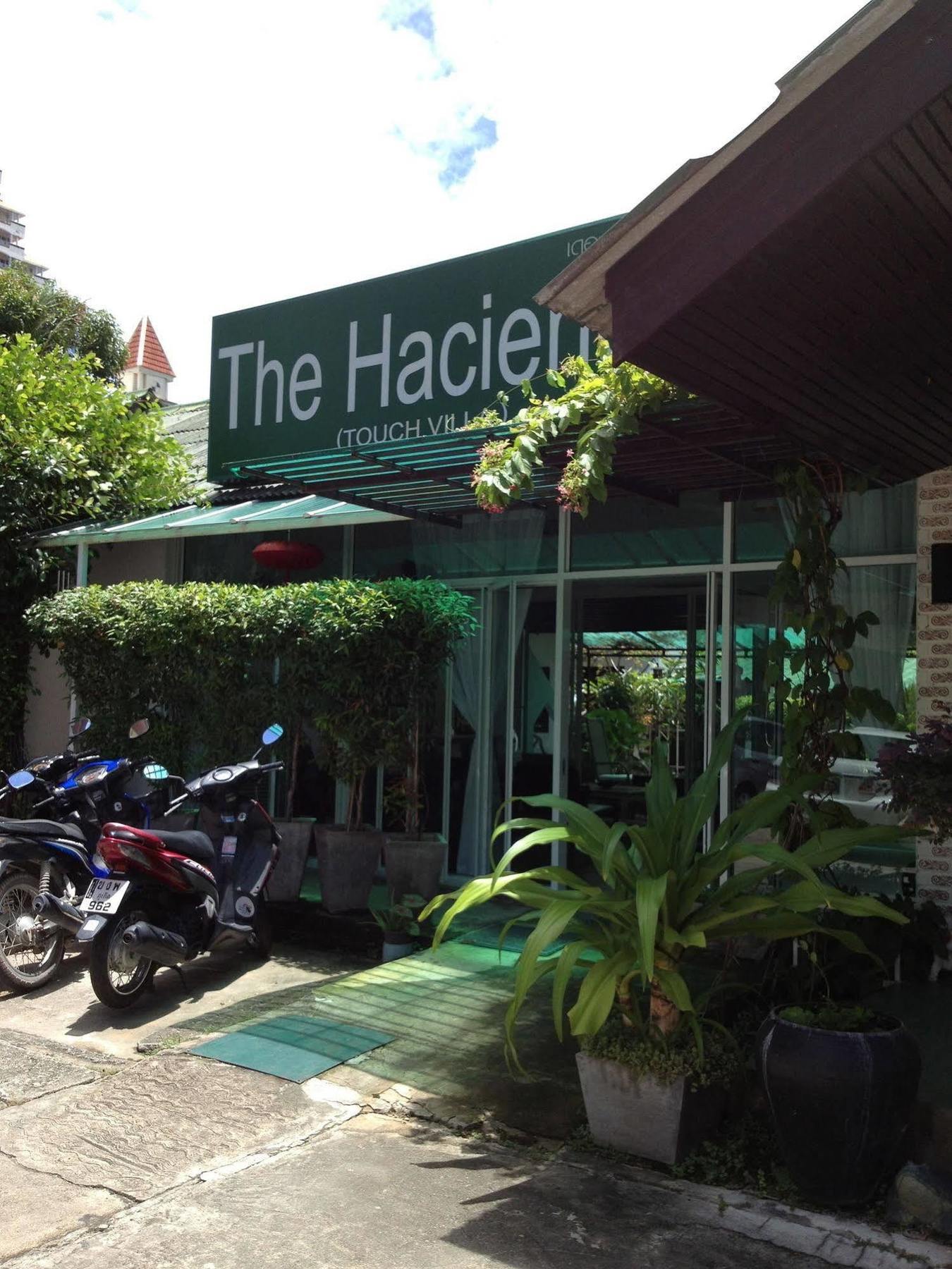 Hacienda Phuket Hotel Patong Bagian luar foto